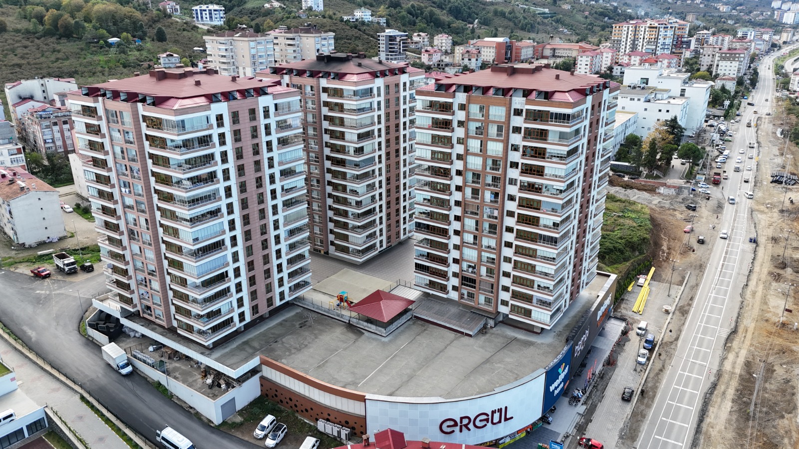MABEL GAYRİMENKUL/ VAKFIKEBİR HUZUR PLAZA'DA 3+1 SATILIK DAİRE